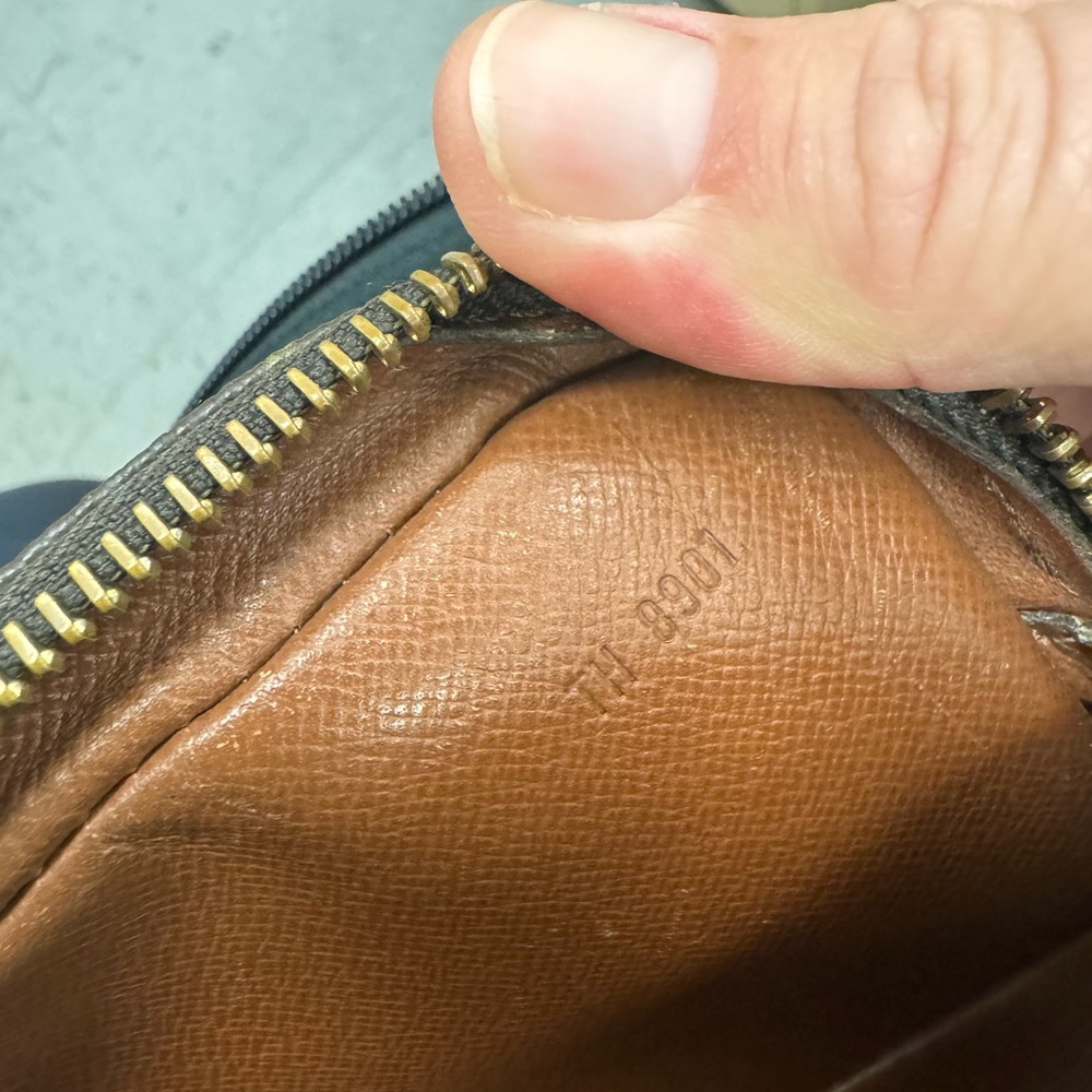 Louis Vuitton Monogram Brown wristlet Bag - Picture 4 of 7